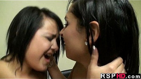 Nonton Lube Party Orgy Delila Darling, Kim Kennedy, Taylor Pink 4 thumbnail