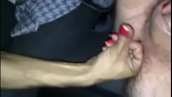 Puta Fodendo Forte O Cu Do Macho At&eacute; Gozar Na Boca thumbnail