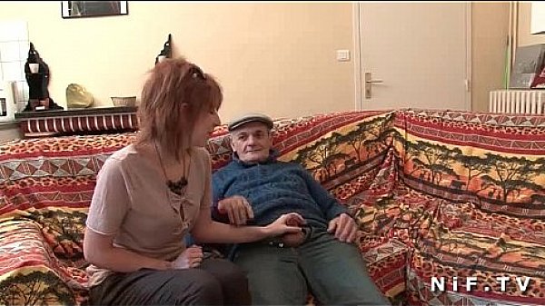 French Slut Sodomized In Threesome With Papy Voyeur thumbnail