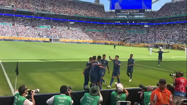 Nonton When You Look The Best You Only Fuck With The Best. Papi Wanted Me Front Row ? thumbnail