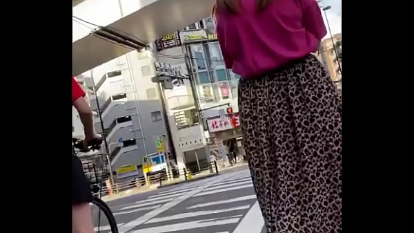 Nonton 自転車から見えてるパンツ Jc thumbnail