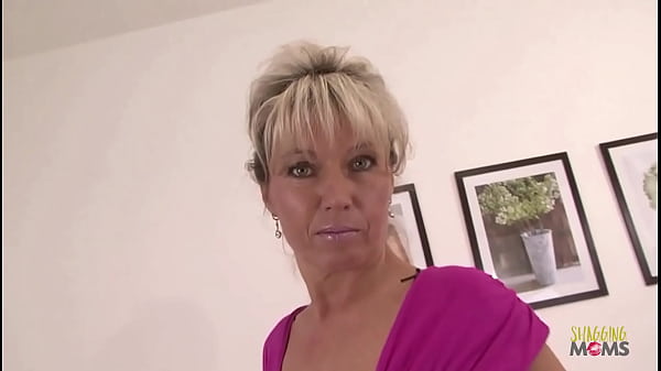 Nonton Mature Gets Cum On Her Hairy Pussy After Being Fucked Hard By A Big Dick thumbnail