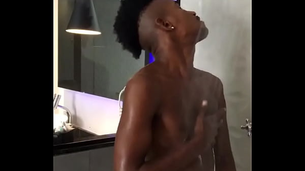 Theedjhony Mostra Sua Pica De 23cm thumbnail