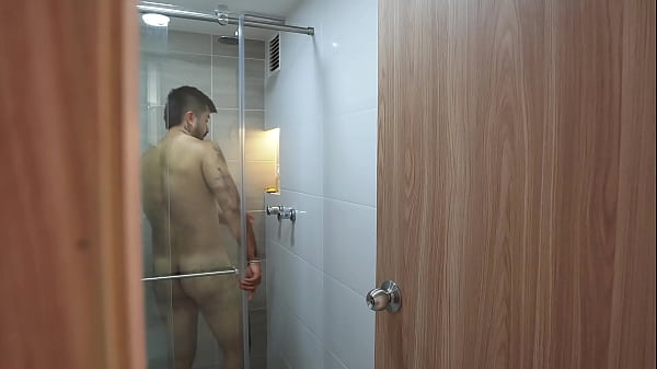 Nonton My Neighbor Borrows Me The Shower And Fucks Me Hard In Return - Natismiam thumbnail