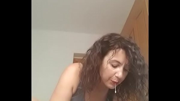 Nonton Spitting, Feet, Shoes To Eat thumbnail