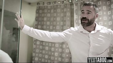 Nonton Big Boobs Italian Milf Housemaid Lets Horny Mature Boss Rail Her In Exchange Of Money thumbnail