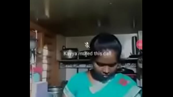 Nonton Item Kaviya Remove Her Sarrie thumbnail
