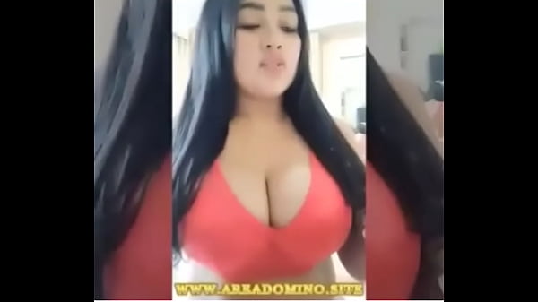 She Have Big Boobs thumbnail