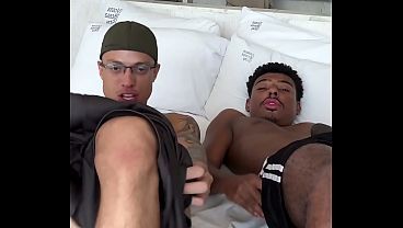 Maloka Sentando Na Piroca Do Neg&Atilde O