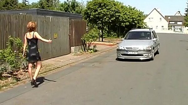 Nonton German Redhead Stops Car For Fucking thumbnail