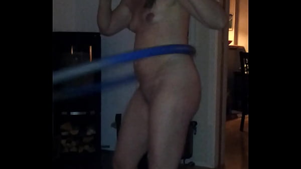 Nonton Anna Hula Hoop Naked thumbnail