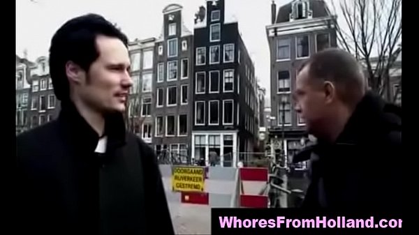 Amateur dude searches for in red light district 