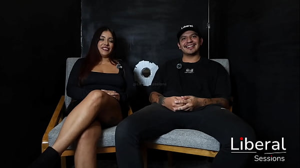 Mira como follan a tu esposa cornudito