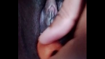 PrettyInPrivate fucks Her Black Pussy With A Carrot