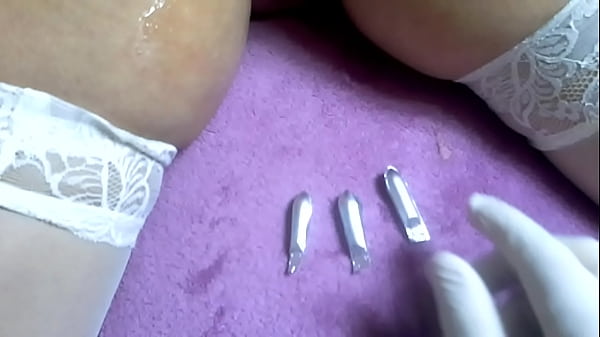 Il mio dottore mi ha messo tutta la mano nel culo il piacere del fisting anale 