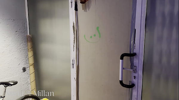 Nonton A Photoshoot? No, Better A Threesome. thumbnail