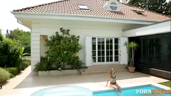 Play MP4 - Russian babe Kaisa Nord fucks her gardener and slurps up his man juice GP1326