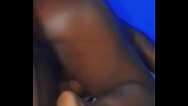 Nonton She Rides Her Worker Hard thumbnail