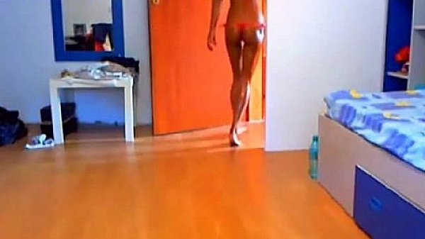 Latina Gets Oiled Up On Webcam thumbnail