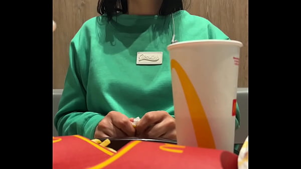 Hermosa Novia Con Mucha Hambre De Sexo Y Dinero thumbnail