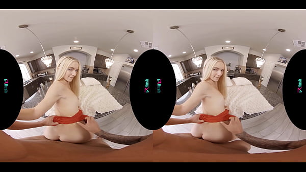 VRHUSH Party girl Lana Sharapova has her sights on you