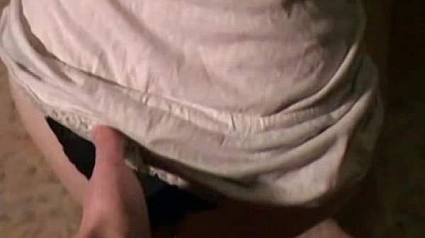 Nonton Raunchy Home Video Turns Up Online thumbnail