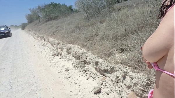 Latina sexy eyacula con corrida interna al aire libre 