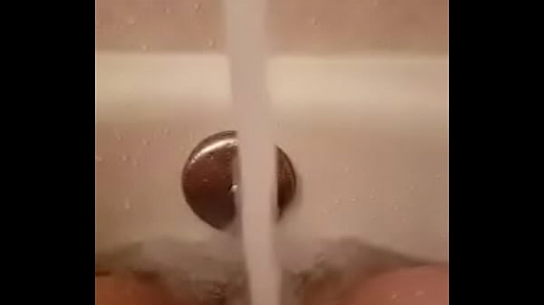 Nonton Underwater thumbnail