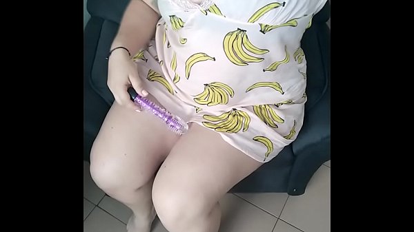 Nonton Young Girl Masturbates For Her Boyfriendom thumbnail