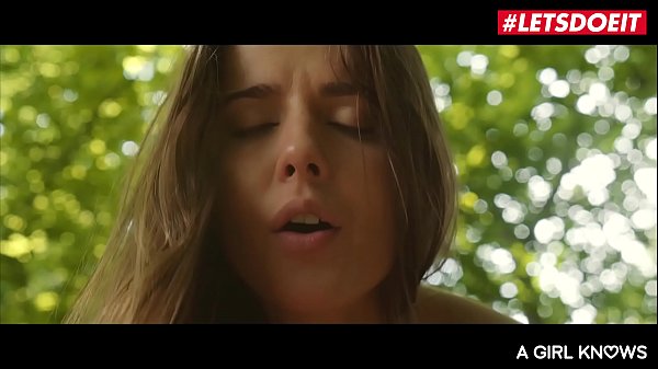 Romantic Pussy Licking In The Woods - Letsdoeit.com thumbnail