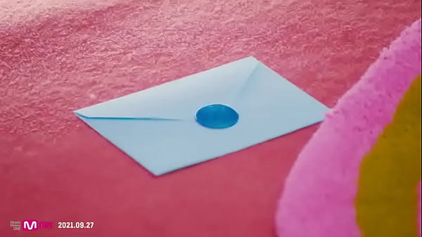 Nonton The Feels thumbnail