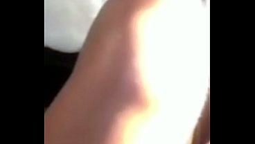 Nonton Enquanto O Corno Dirigia, Eu Gozava O Macho No Banco De Tr&aacute;s thumbnail