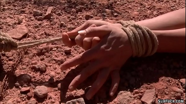 Nonton Wierd Couple Maestro And Claire Adams Picked Up Hot Hitchhiker Amber Rayne In A Desert And Deep Of The Road Bound Her And Fuck With Dick On A Stick thumbnail