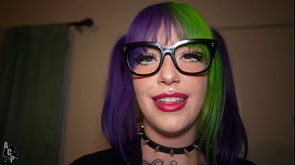 Rachel Luxe Blows Gibby The Clown So That She Passes Her College Course This Semester thumbnail