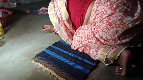 Aunty Who Is Stuck Under The Bed Was Given A Beautiful Xxx Sex In Clear Hindi Voice thumbnail