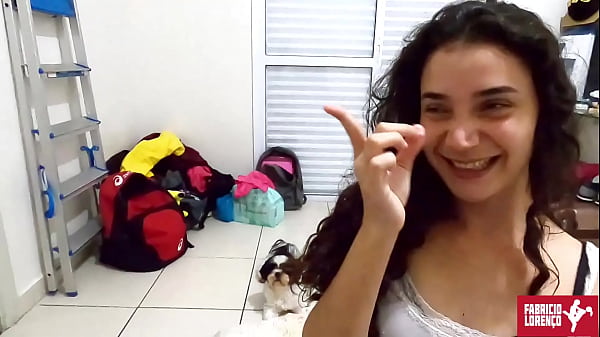 Novinha Safada Se Lambuzando Em Duas Rolas thumbnail