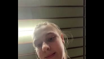 Extreme masturbating in the public 