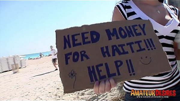 Nonton Picking Up Sasha At The Beach thumbnail