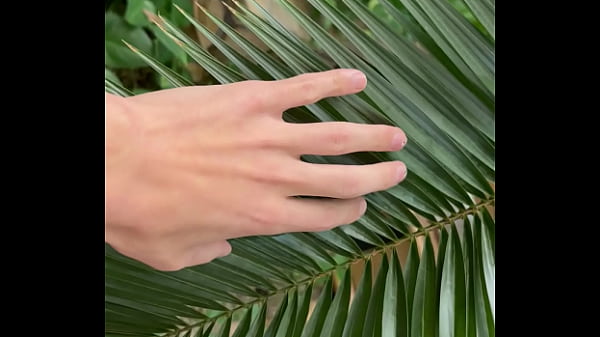 Nonton Malik Vadheim Hand Vid 3 Garden thumbnail