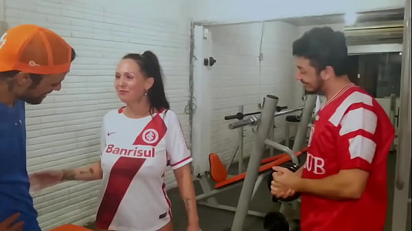 Nonton Gangbang Da Dinni thumbnail