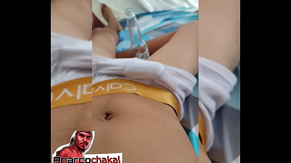 AMIGOS HETEROS TOMAN Y TERMINAN BORRACHOS ENSE&Ntilde;ANDOSE LAS PARTES INTIMAS Y MASTURBANDOSE 