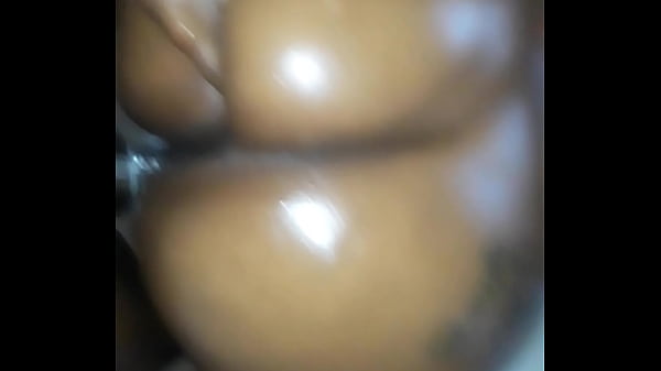 Nonton Big Butt Bitch thumbnail