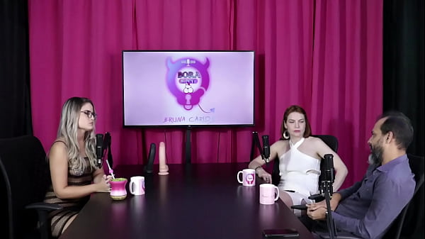 Nonton Loira Safada E Ruiva Gostosa Ficam Peladas E Recebem Uma Massagem T&acirc;ntrica - Reh Queen & Kstro (sheer/red) thumbnail