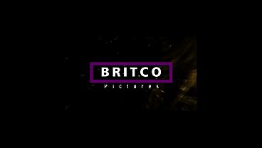 Nonton Brittany Andrews Masturbating In The Office Until Orgasm thumbnail