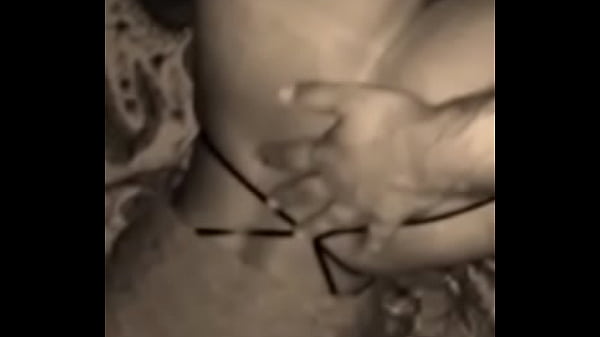 Nonton Tharkee Bhabhi All Night Fucked thumbnail