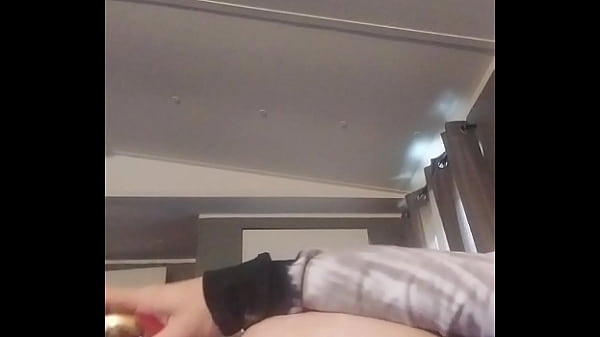 Masterbating with fav vibrator 