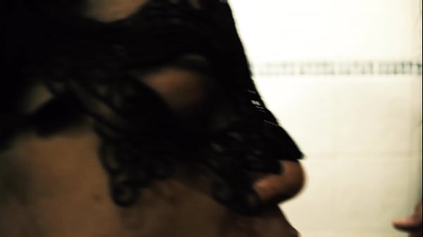 Nonton Pee On Mouth thumbnail