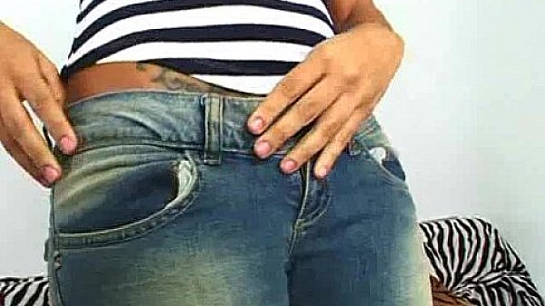 Girl Has A Screaming Orgasm During Her Audition thumbnail