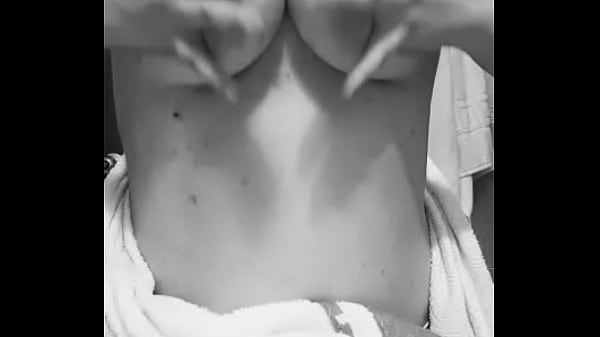 Te Ense&ntilde;o Mis Pechos thumbnail