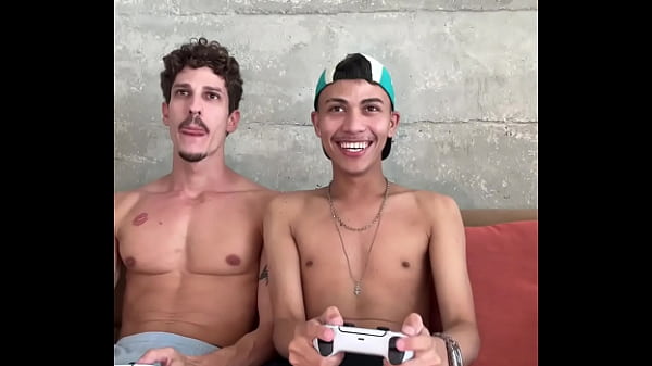 Novinho Perdeu No Game E Teve De Sentar No Pauz&atilde;o De 25cm thumbnail